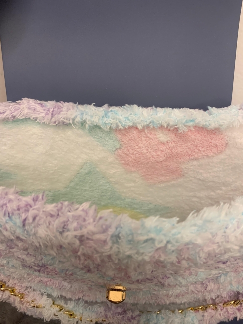 Einzigartige Handtasche – Handarbeit aus Wolle & Kunststoff-Leinwand – Unikat