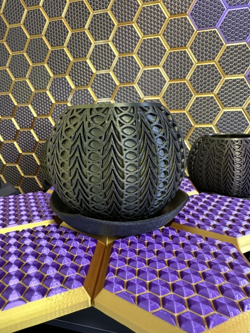 3D Pflanzenkübel Moderner Designer-Pflanzentopf, Farbe: Gold-Schwar