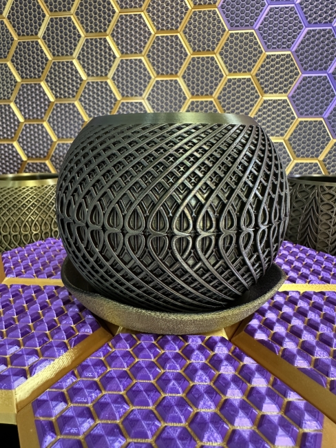 3D Pflanzenkübel Moderner Designer-Pflanzentopf, Farbe: Gold-Lila-Schwarz