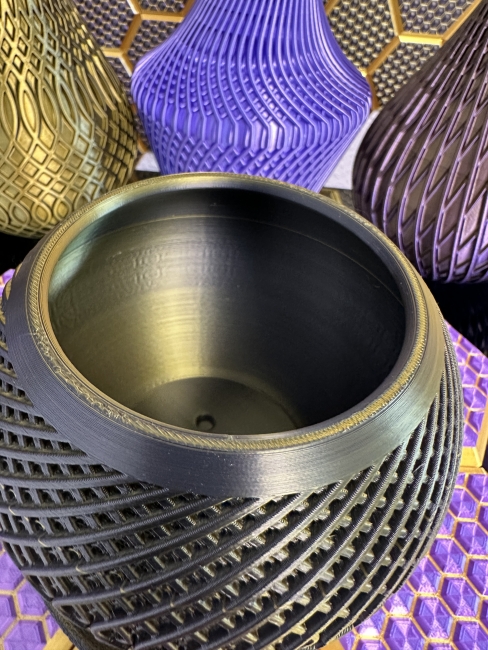 3D Pflanzenkübel Moderner Designer-Pflanzentopf, Farbe: Gold-Schwarz