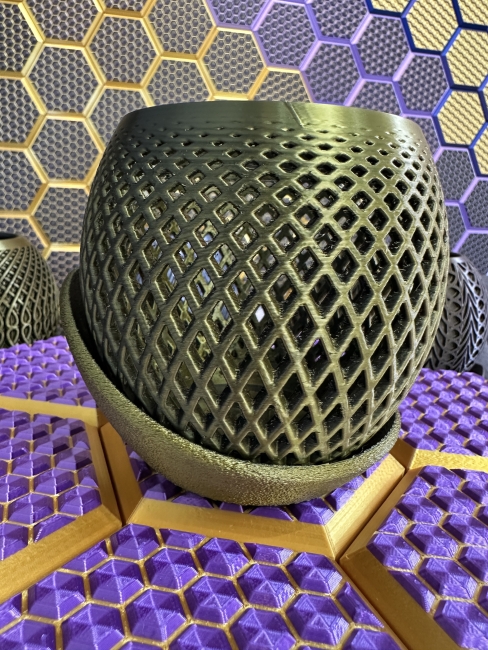 3D Blumentopf Moderner Designer-Pflanzentopf, Farbe: Gold-Schwarz