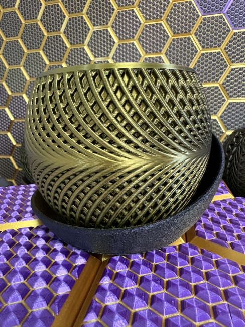 3D Blumentopf Moderner Designer-Pflanzentopf, Farbe: Gold-Schwarz