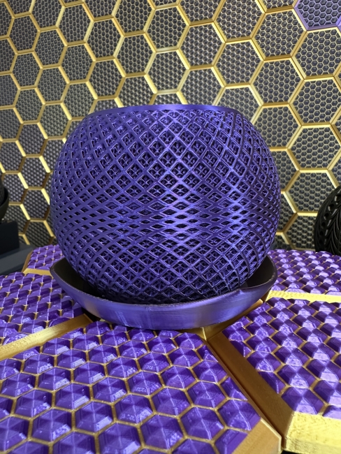 3D Blumentopf Moderner Designer-Pflanzentopf, Farbe: Seide Gold-Lila-Schwarz