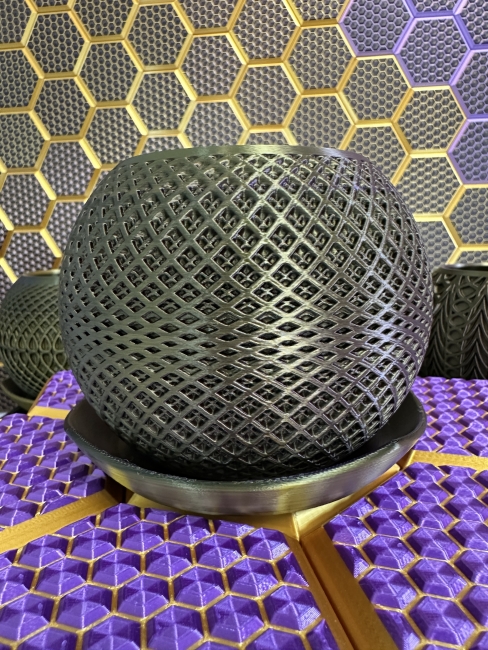 3D Blumentopf Moderner Designer-Pflanzentopf, Farbe: Seide Gold-Schwarz