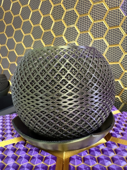 3D Blumentopf Moderner Designer-Pflanzentopf, Farbe: Seide Gold-Schwarz
