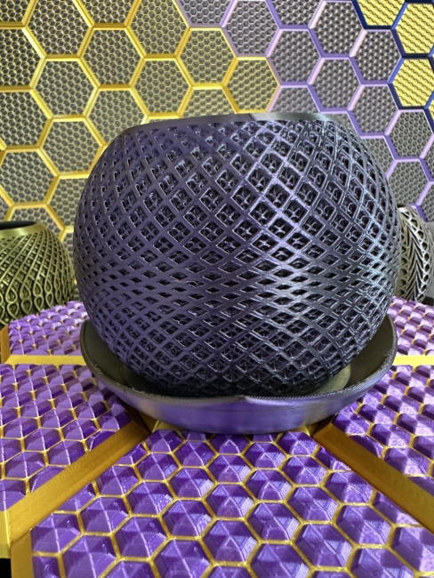 3D Blumentopf Moderner Designer-Pflanzentopf, Farbe: Seide Gold-Schwarz
