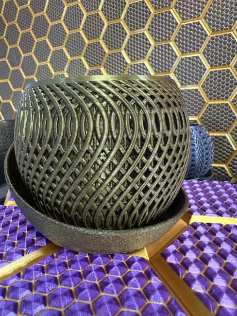 3D Blumentopf Moderner Designer-Pflanztopf, Blumenkübel, Farbe: Gold-Schwarz