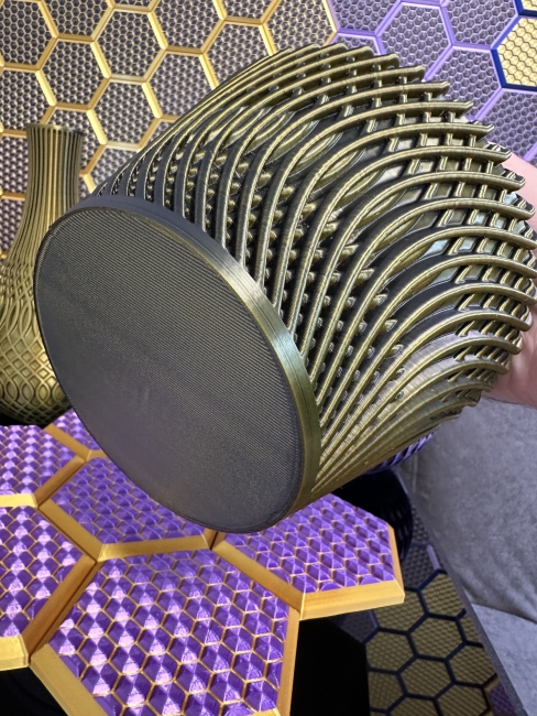 Big Vase, 3D Deko & Design, Farbe: Gold-Schwarz