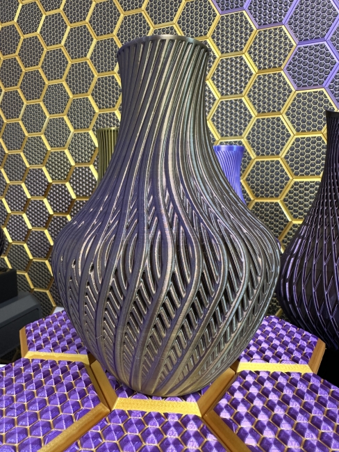 Big Vase, 3D Deko & Design, Farbe: Gold-Lila-Schwarz