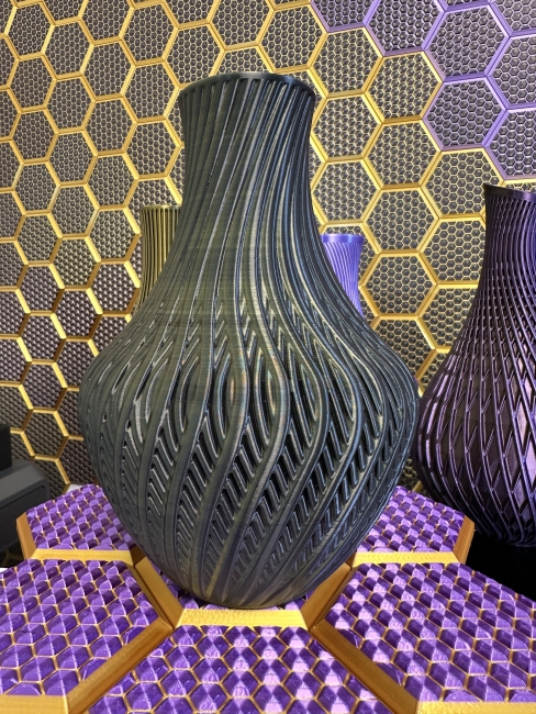 Big Vase, 3D Deko & Design, Farbe: Gold-Lila-Schwarz