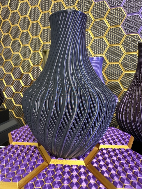 Big Vase, 3D Deko & Design, Farbe: Gold-Lila-Schwarz
