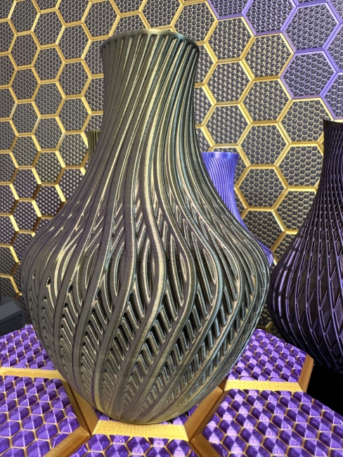 Big Vase, 3D Deko & Design, Farbe: Gold-Lila-Schwarz