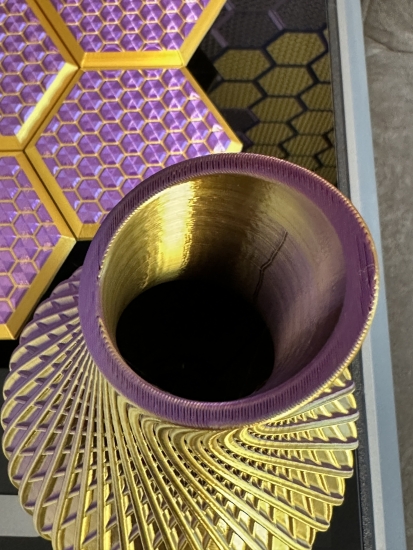 Vase 3D Deko & Design, Farbe: Gold-Lila