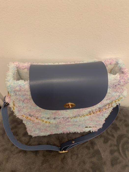 Einzigartige Handtasche – Handarbeit aus Wolle & Kunststoff-Leinwand – Unikat