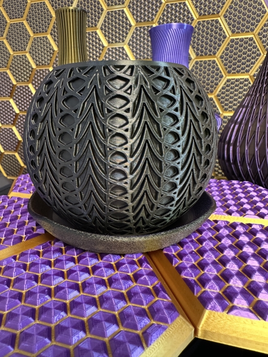 3D Pflanzenkübel Moderner Designer-Pflanzentopf, Farbe: Gold-Lila-Schwarz