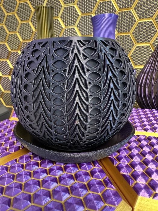 3D Pflanzenkübel Moderner Designer-Pflanzentopf, Farbe: Gold-Lila-Schwarz