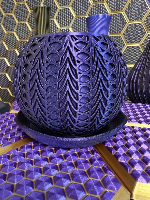 3D Pflanzenkübel Moderner Designer-Pflanzentopf, Farbe: Gold-Lila-Schwarz