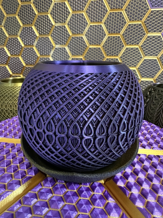 3D Pflanzenkübel Moderner Designer-Pflanzentopf, Farbe: Gold-Lila-Schwarz