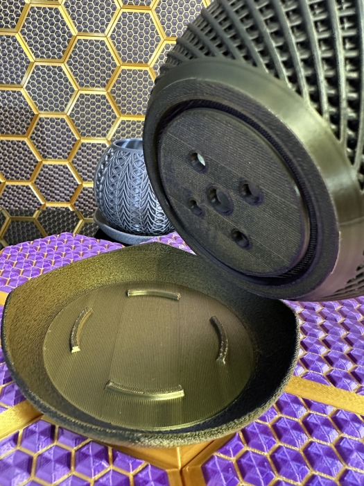 3D Pflanzenkübel Moderner Designer-Pflanzentopf, Farbe: Gold-Lila-Schwarz
