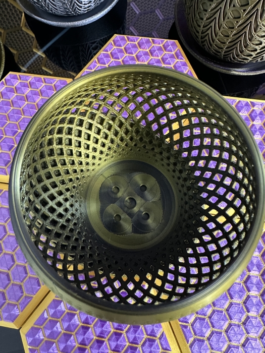 3D Blumentopf Moderner Designer-Pflanzentopf, Farbe: Gold-Schwarz