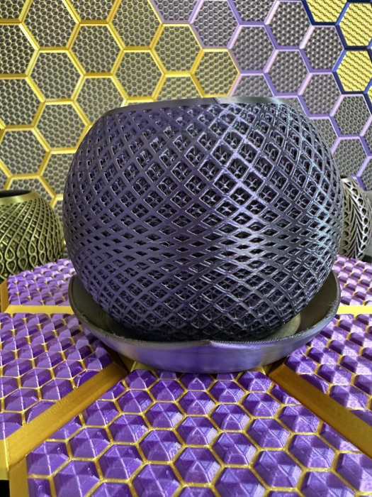 3D Blumentopf Moderner Designer-Pflanzentopf, Farbe: Seide Gold-Schwarz