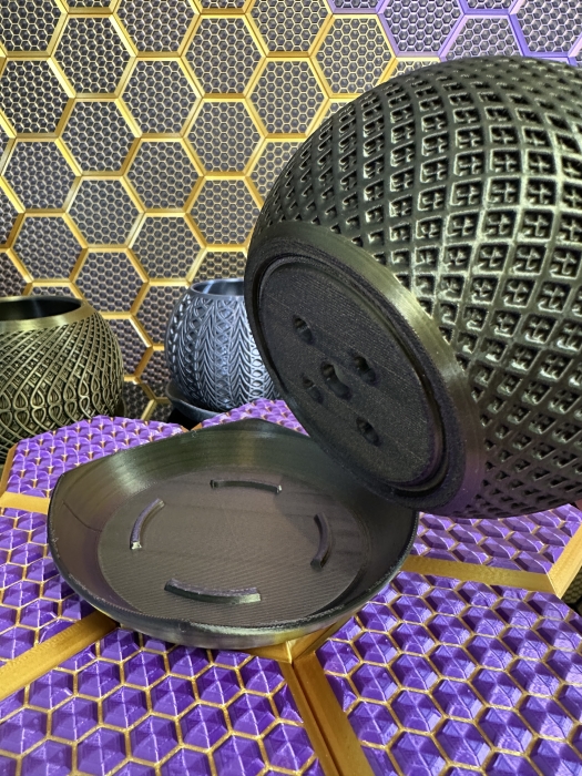 3D Blumentopf Moderner Designer-Pflanzentopf, Farbe: Seide Gold-Schwarz