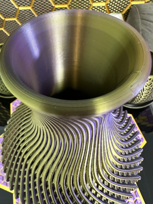 Big Vase, 3D Deko & Design, Seide Gold-Lila-Schwarz