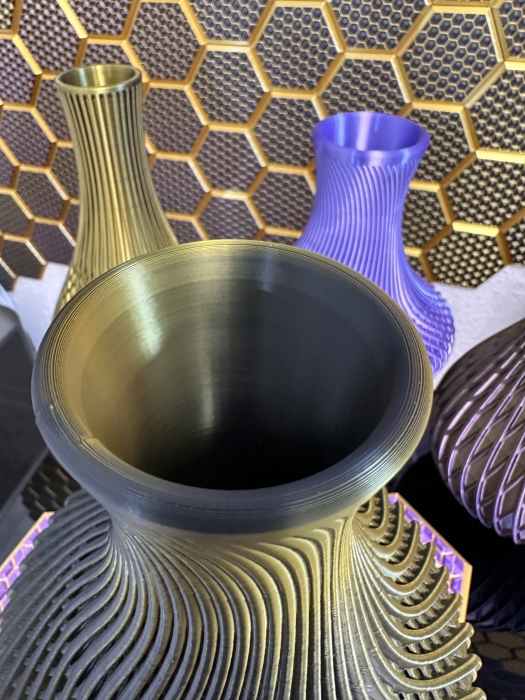 Big Vase, 3D Deko & Design, Farbe: Gold-Schwarz